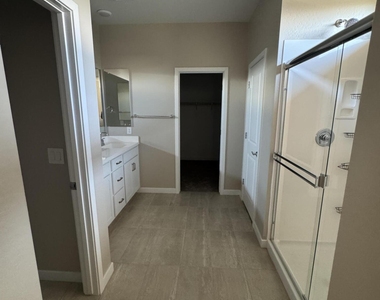 17016 W Cavedale Drive - Photo Thumbnail 13