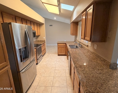 14607 W Yosemite Drive - Photo Thumbnail 4