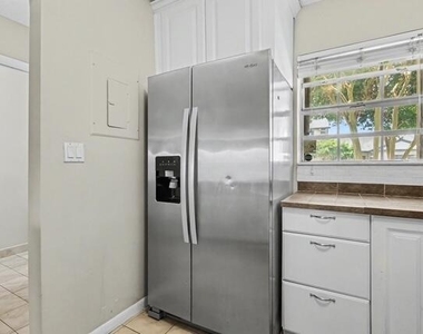 8327 Fairway Road - Photo Thumbnail 3