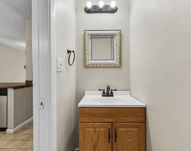 8327 Fairway Road - Photo Thumbnail 6