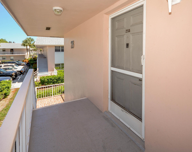 18081 Se Country Club Drive - Photo Thumbnail 30