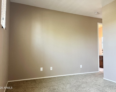 20697 W Delaney Drive - Photo Thumbnail 23