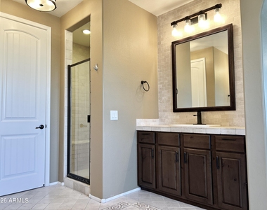 20697 W Delaney Drive - Photo Thumbnail 14