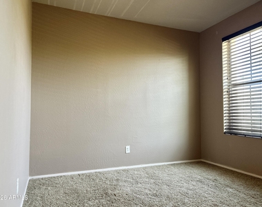 20697 W Delaney Drive - Photo Thumbnail 22