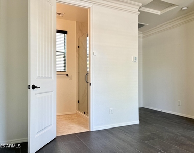 20697 W Delaney Drive - Photo Thumbnail 26