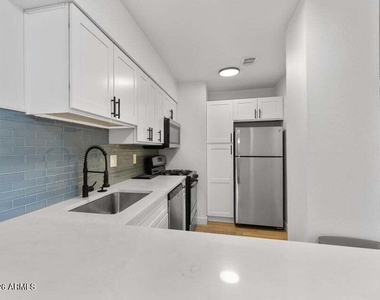 302 E Monte Vista Road - Photo Thumbnail 1