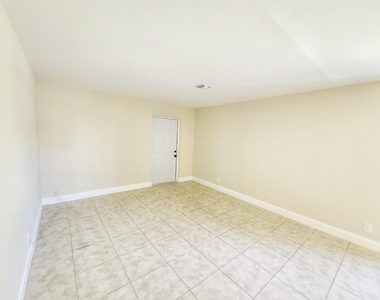 420 Blue Heron Boulevard - Photo Thumbnail 3