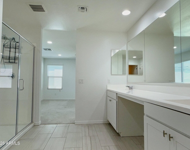 11326 E Unger Avenue - Photo Thumbnail 14