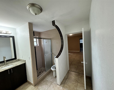 2091 Oleander Drive - Photo Thumbnail 5