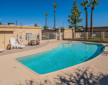 1331 E Pierson Street - Photo Thumbnail 29