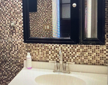 1174 Nw 13th Street - Photo Thumbnail 6