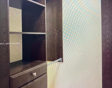 1174 Nw 13th Street - Photo Thumbnail 8