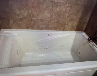 1174 Nw 13th Street - Photo Thumbnail 10