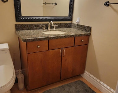 5118 E Gelding Drive - Photo Thumbnail 13
