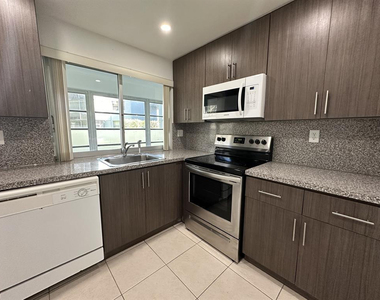 9401 Lime Bay Boulevard - Photo Thumbnail 5