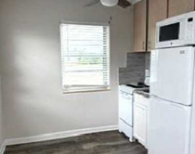 112 Lake Avenue - Photo Thumbnail 1