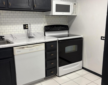 3660 Inverrary Drive - Photo Thumbnail 12