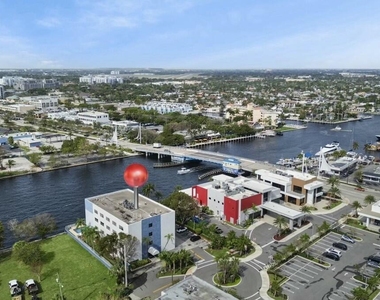 105 S Riverside Drive - Photo Thumbnail 40