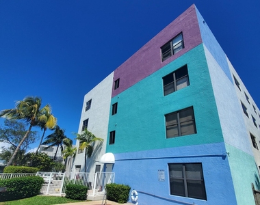 105 S Riverside Drive - Photo Thumbnail 35