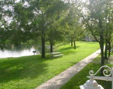 3610 N 56th Avenue - Photo Thumbnail 5