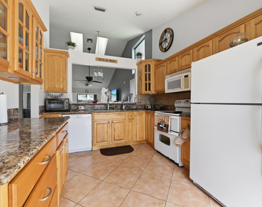 1012 Landings Boulevard - Photo Thumbnail 5