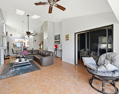 1012 Landings Boulevard - Photo Thumbnail 11
