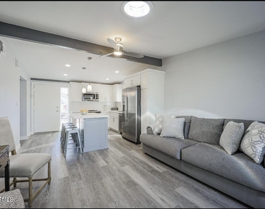 16807 E Gunsight Drive - Photo Thumbnail 7