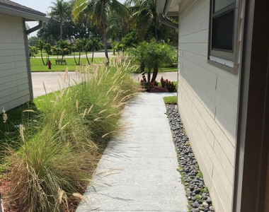 2555 Bedford Mews Drive - Photo Thumbnail 1
