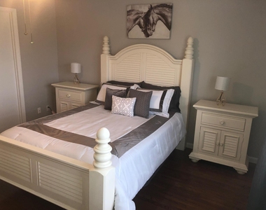 2555 Bedford Mews Drive - Photo Thumbnail 21