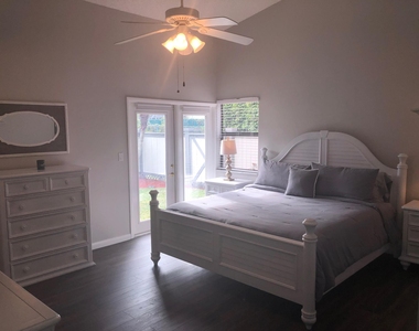 2555 Bedford Mews Drive - Photo Thumbnail 11