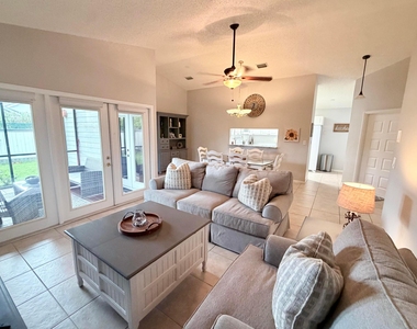 2555 Bedford Mews Drive - Photo Thumbnail 5