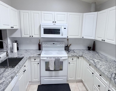 2555 Bedford Mews Drive - Photo Thumbnail 4