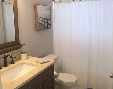 2555 Bedford Mews Drive - Photo Thumbnail 18