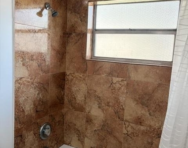 5103 Nw 35th Street - Photo Thumbnail 15