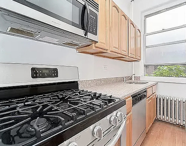 852 Amsterdam Avenue - Photo Thumbnail 8