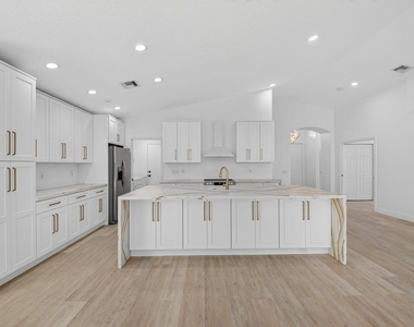 11728 Dove Hollow Avenue - Photo Thumbnail 9
