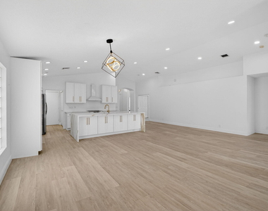 11728 Dove Hollow Avenue - Photo Thumbnail 29