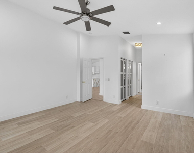 11728 Dove Hollow Avenue - Photo Thumbnail 23