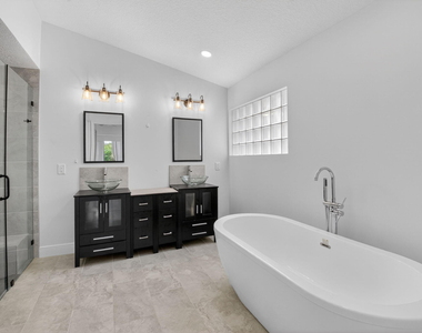 11728 Dove Hollow Avenue - Photo Thumbnail 19