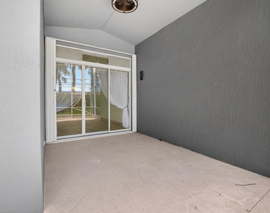 11728 Dove Hollow Avenue - Photo Thumbnail 31