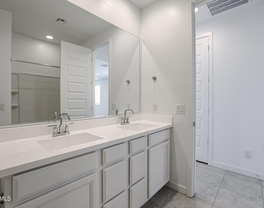 16554 W Questa Drive - Photo Thumbnail 14