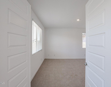 16554 W Questa Drive - Photo Thumbnail 22