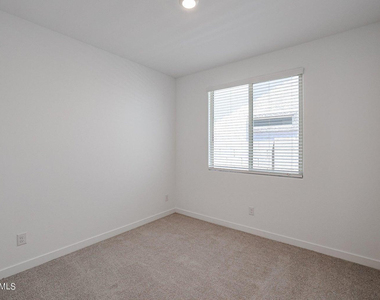 16554 W Questa Drive - Photo Thumbnail 18