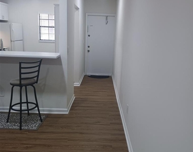 3689 Nw 94th Avenue - Photo Thumbnail 7