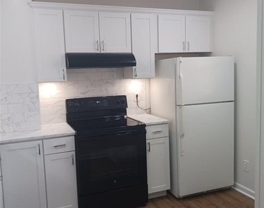 3689 Nw 94th Avenue - Photo Thumbnail 3