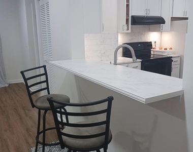 3689 Nw 94th Avenue - Photo Thumbnail 5