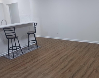 3689 Nw 94th Avenue - Photo Thumbnail 2