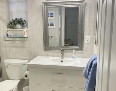 2566 S Garden Dr S - Photo Thumbnail 10