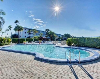 2566 S Garden Dr S - Photo Thumbnail 3