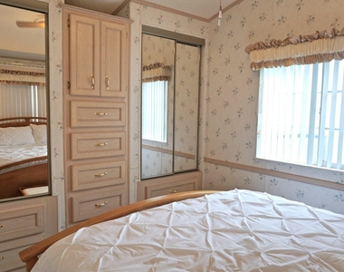 10725 S Ocean Drive - Photo Thumbnail 25